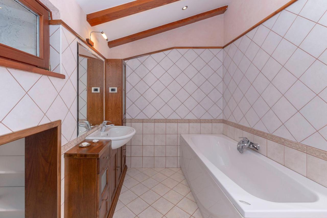 Apartma Koper Pobegi المظهر الخارجي الصورة